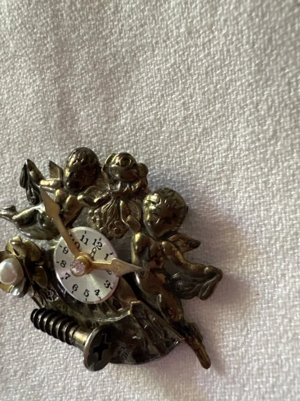 N/A gold tone
